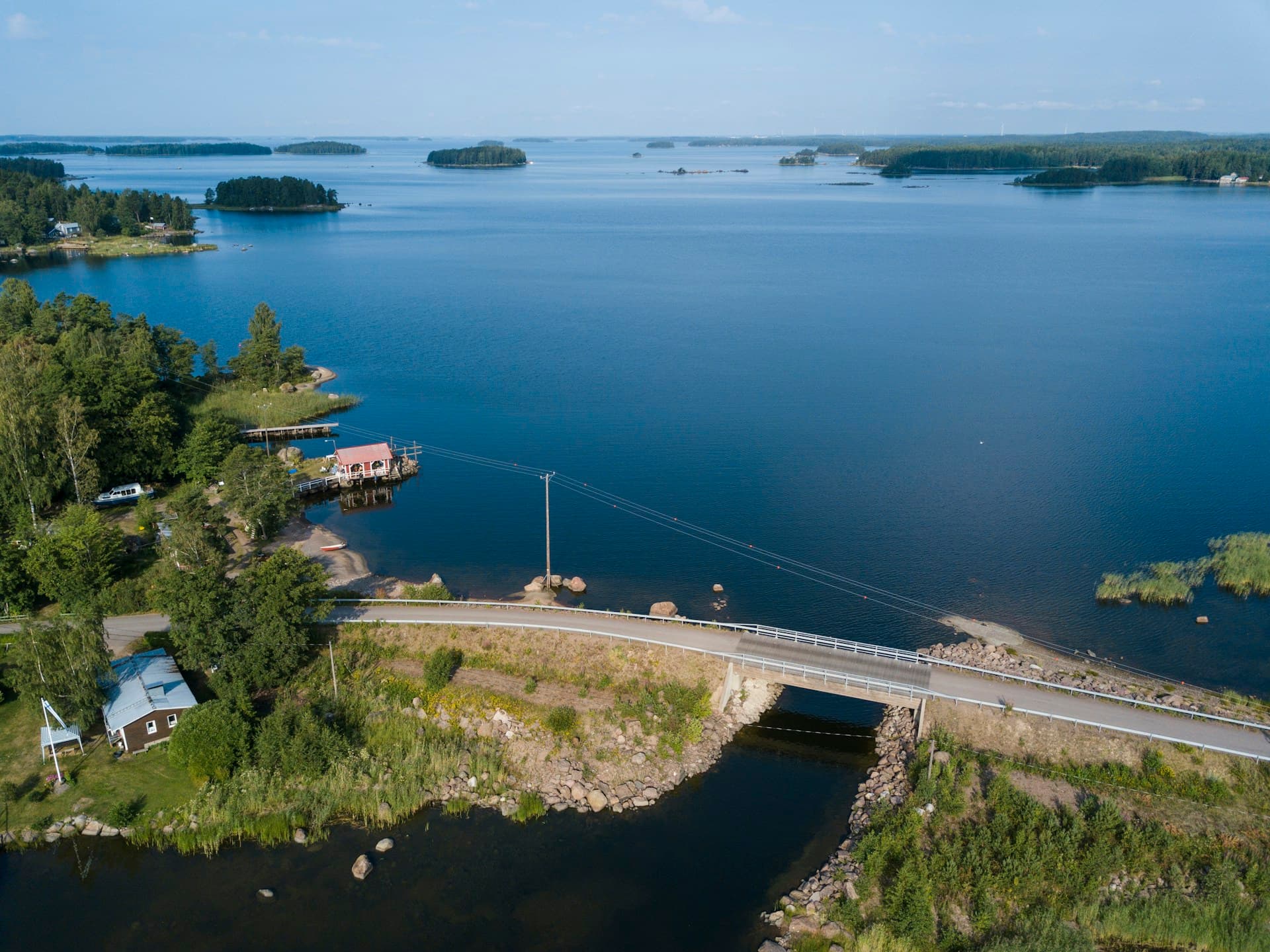 Suomen saaristoa ilmasta – tyypillinen Itämeren saaristomaisema